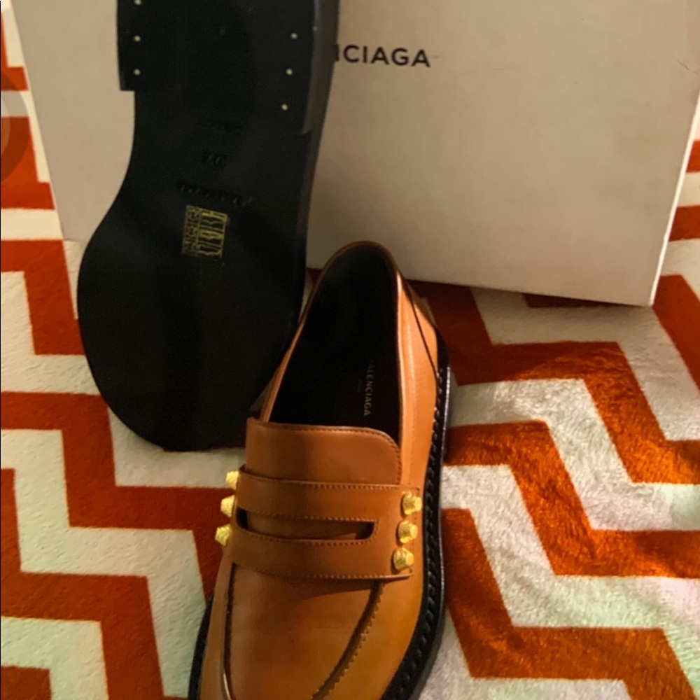 Shoes - Picture 2 of 2